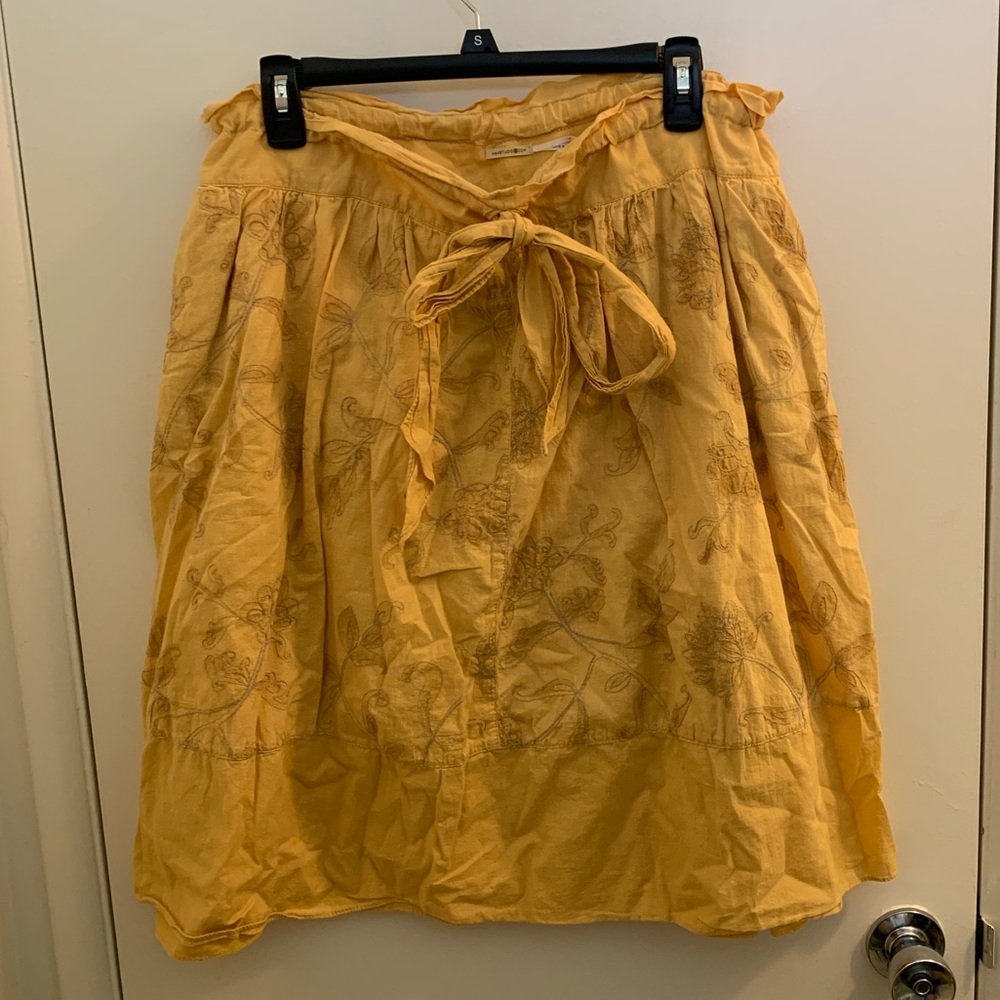 Embroidered skirt